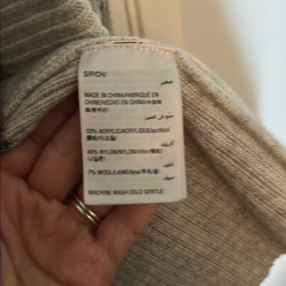 Gray Ribbed Women's Sweater - Picture 4 of 5